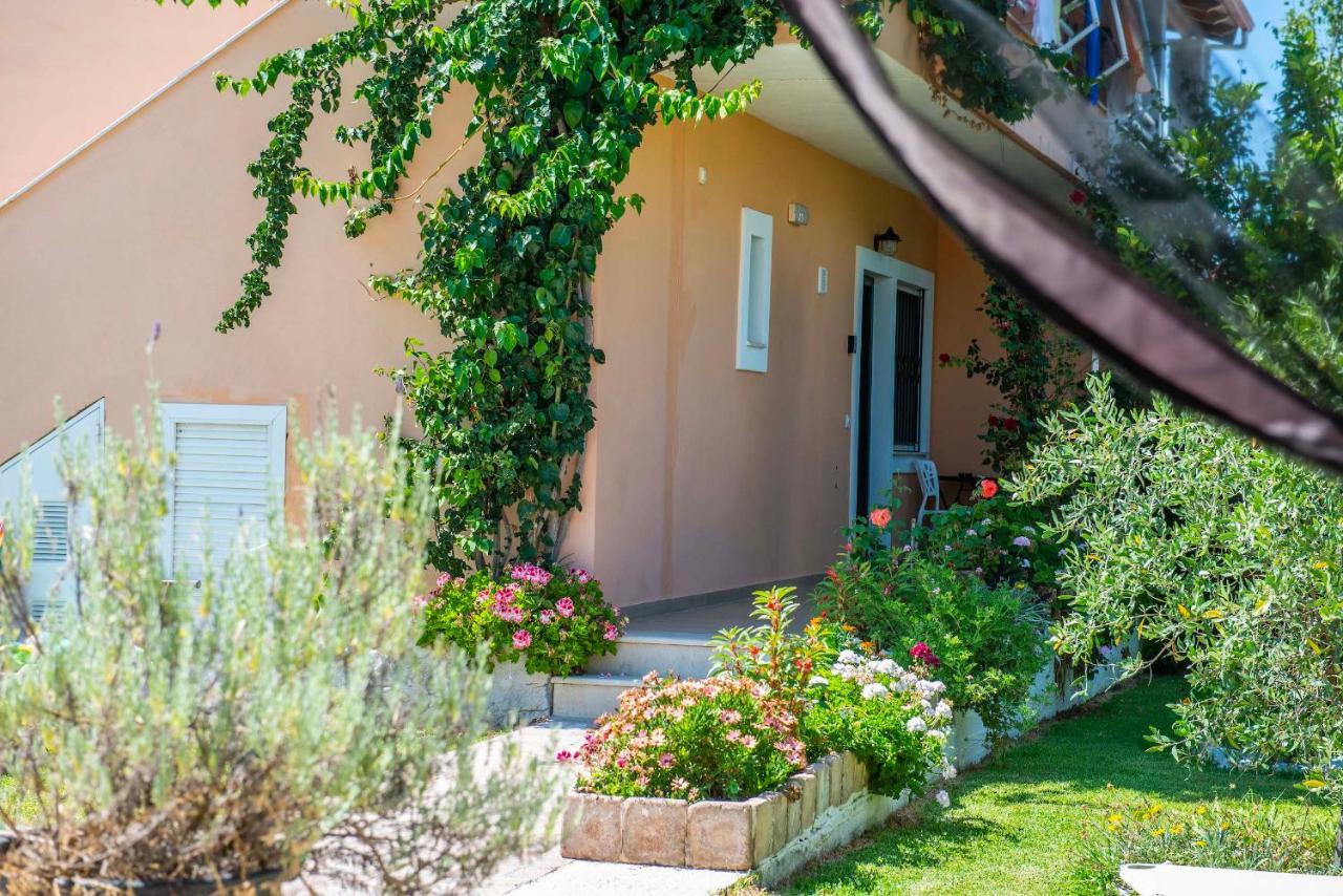 Zoe Boutique Apartment Acharavi  Exterior foto